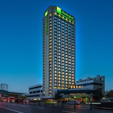 Holiday Inn Shanghai Huaxia By Ihg - Overlooking City Scenery At Sky View Restaurant Bagian luar foto