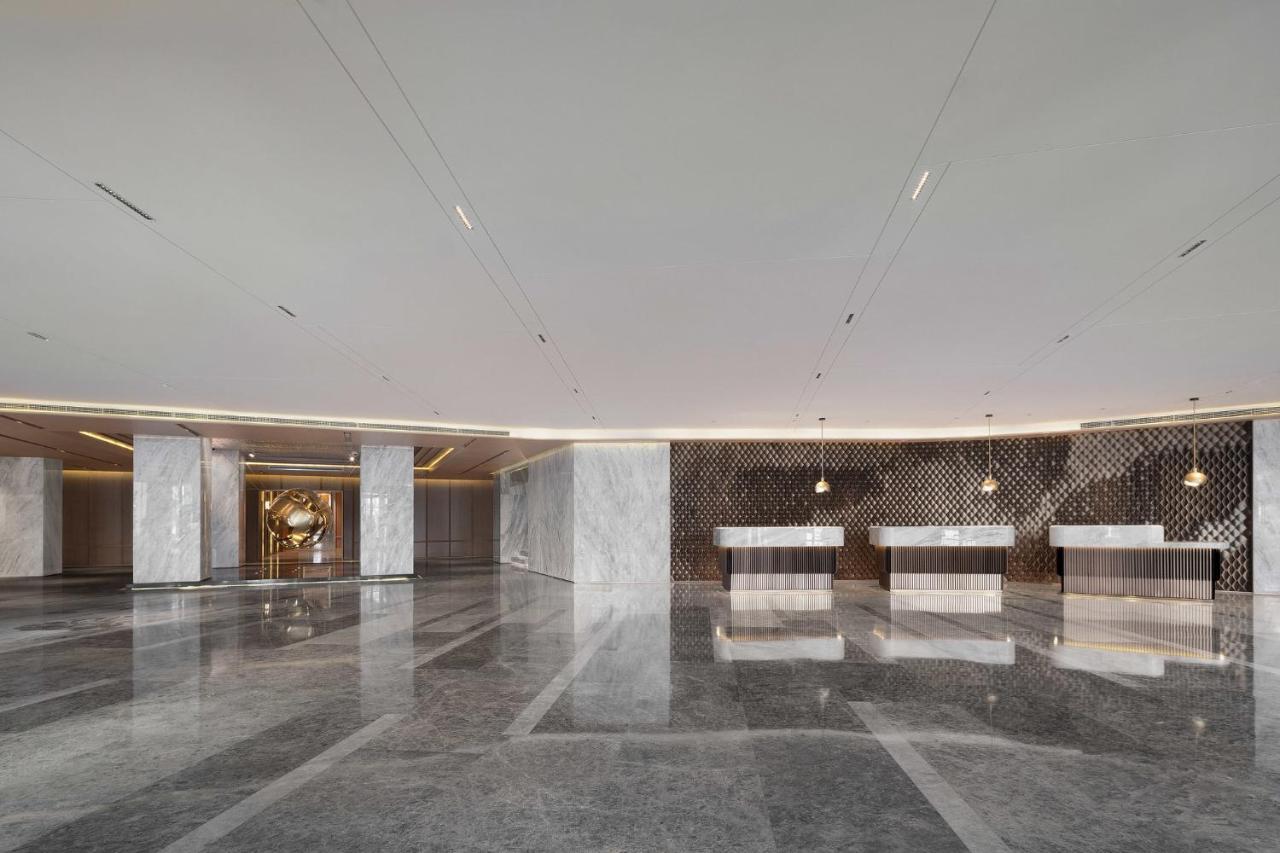 Holiday Inn Shanghai Huaxia By Ihg - Overlooking City Scenery At Sky View Restaurant Bagian luar foto
